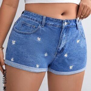 Shein daisy embroidered denim shorts